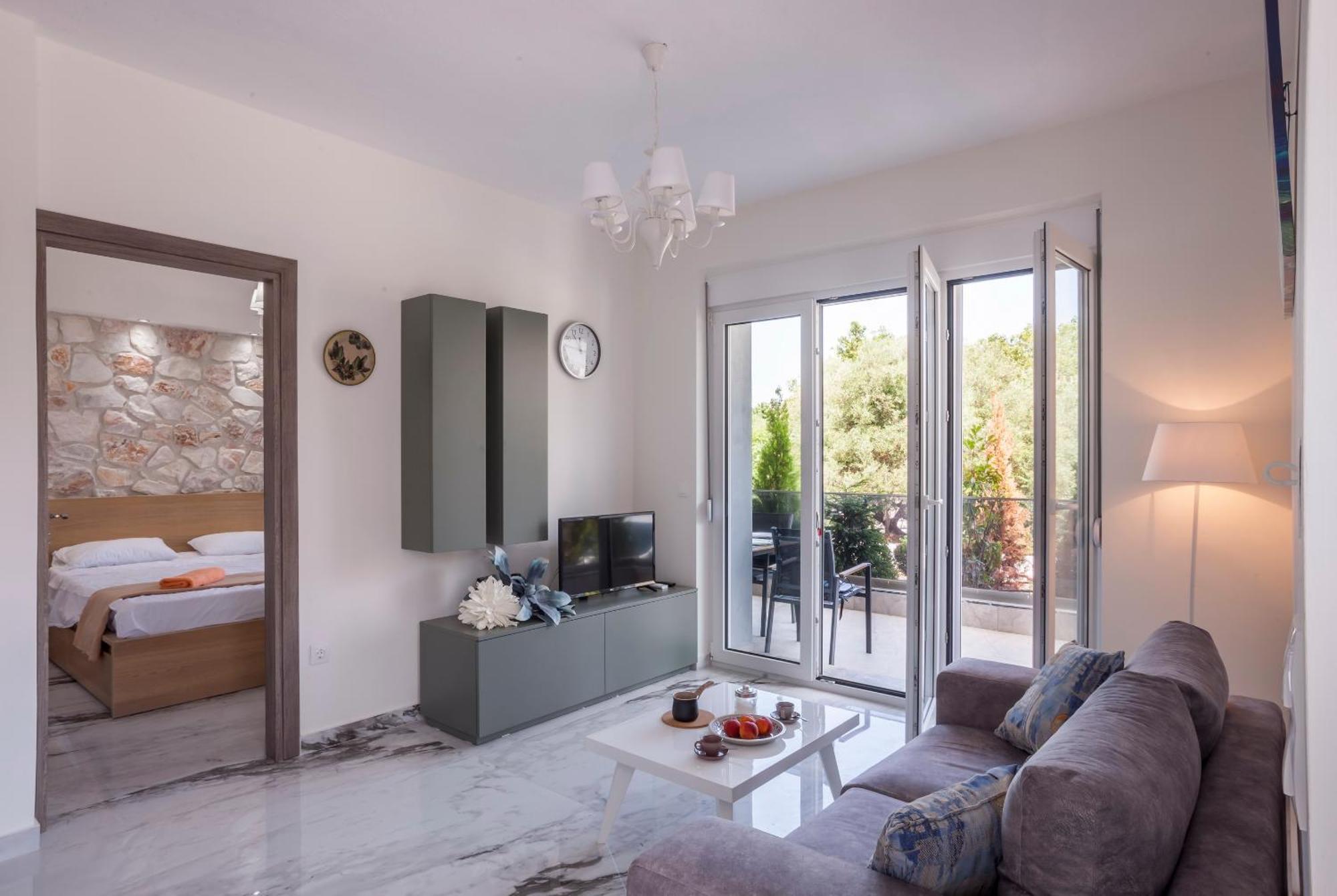 Valeri Luxury Stone Deluxe Apartment Hanioti